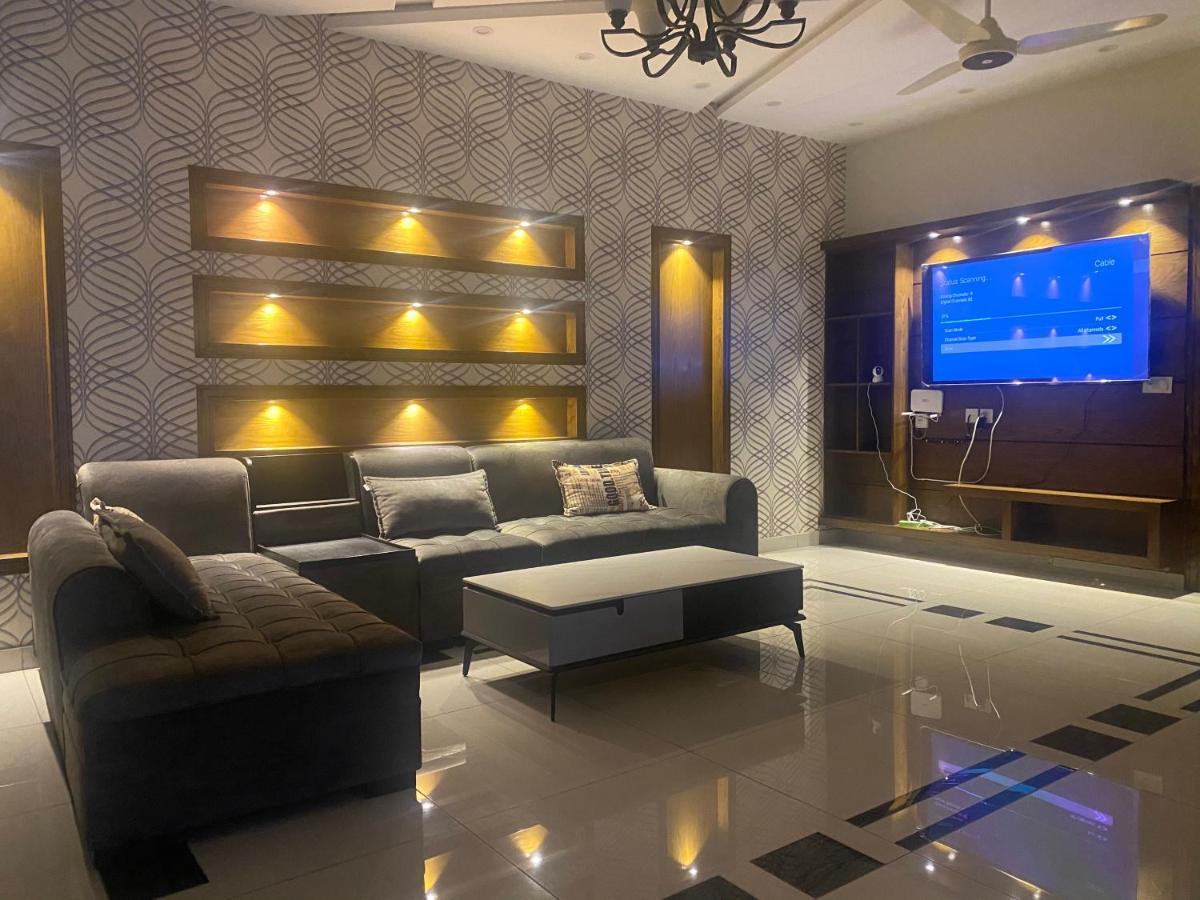 Luxury Guest House In Bahria Town Rawalpindi Ngoại thất bức ảnh